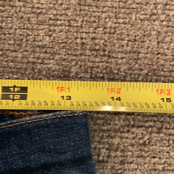 Joe’s Jeans Shorts - Picture 6 of 7